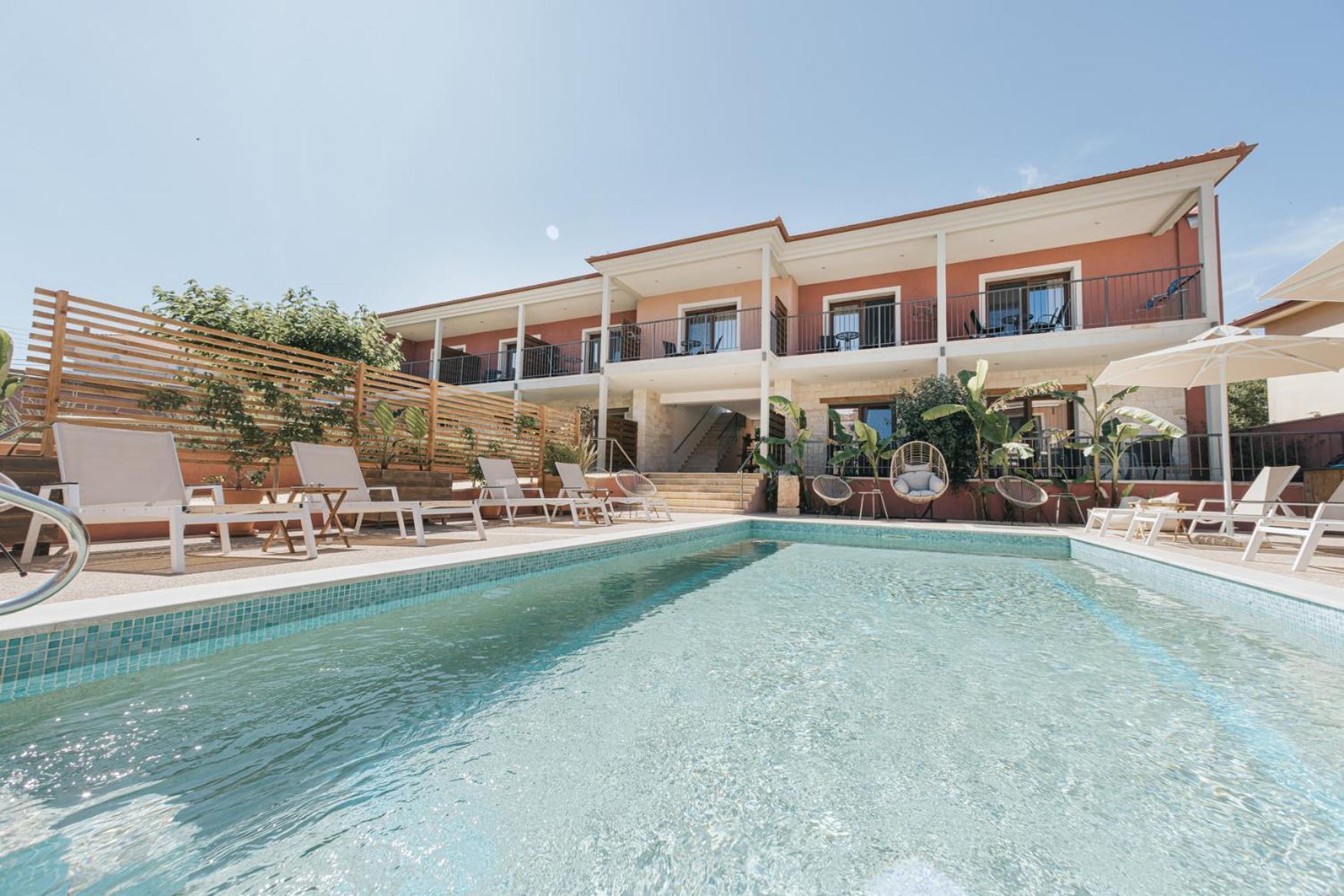 Samari Hotel *